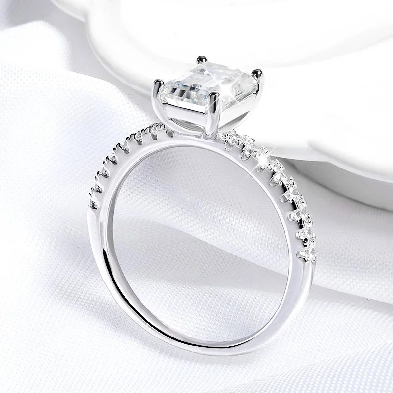 ARBEL Ring - Spectacular Emerald Ring. S925 All Moissanite GRA. 1CT / 2CT.